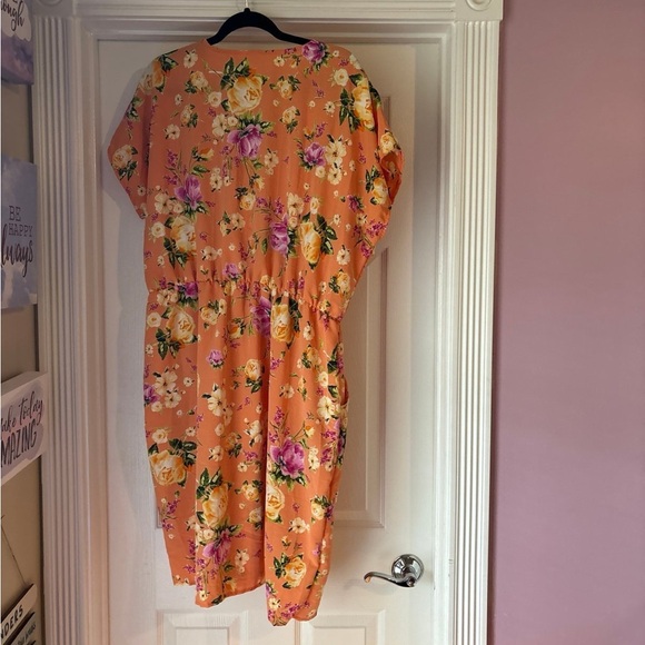 NWOT Dress - Picture 2 of 4